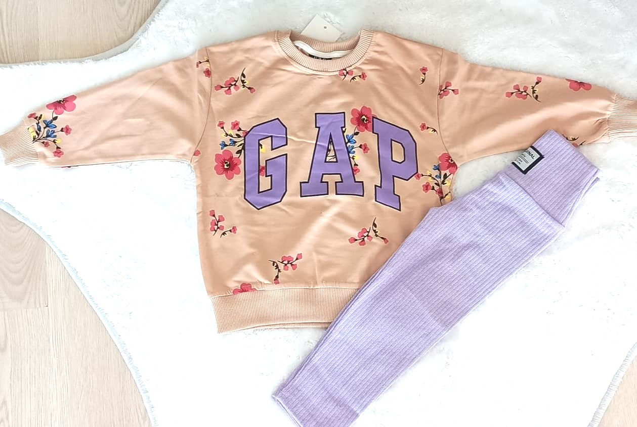 Çiçek Desenli GAP Baskılı Kız Çocuk Takımı thumbnail