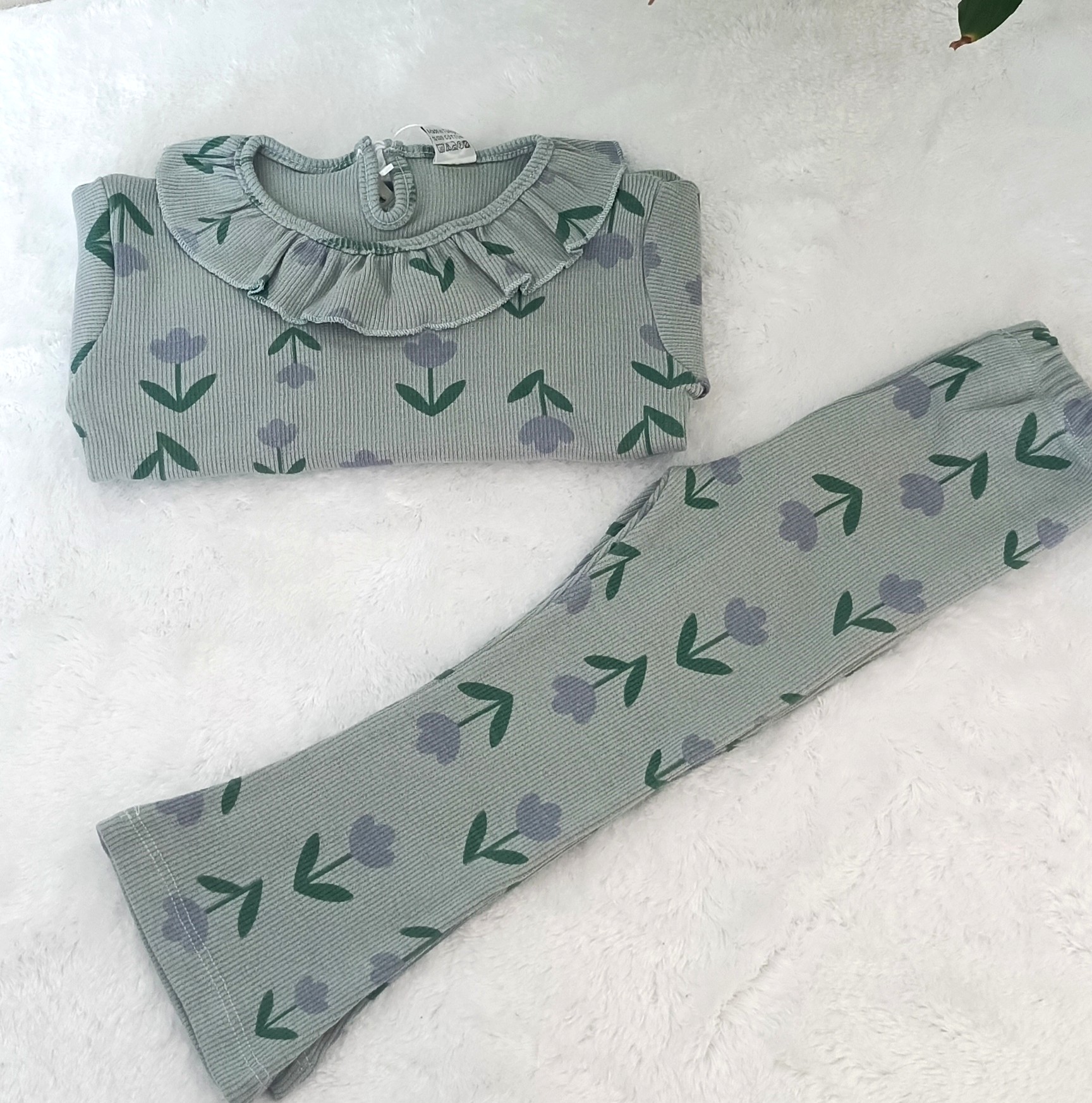 Fırfır Yakalı & Mor Lale Desenli Yeşil Kız Çocuk Takımı